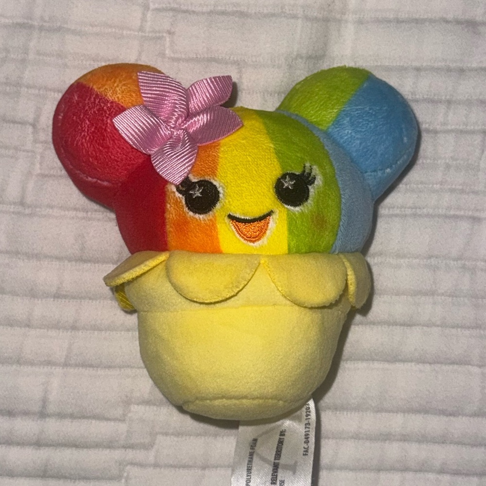 Disney’s Aulani, Mickey Rainbow Shave Ice Wishable